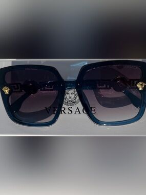 Blue Oversized Square Sunglasses | Luxe Gold Accent Designer Inspired Shades